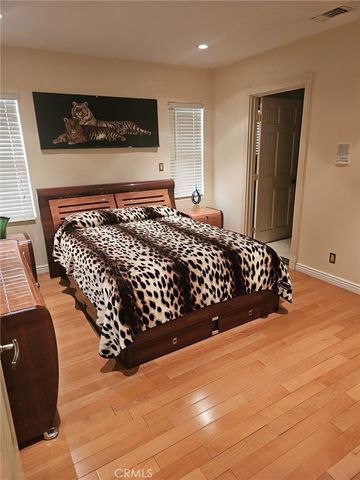 3946 Knobhill Drive, Sherman Oaks, CA 91423