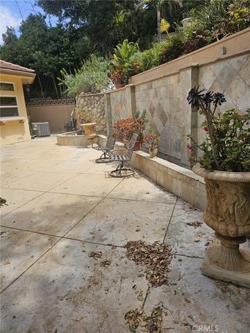 3946 Knobhill Drive, Sherman Oaks, CA 91423