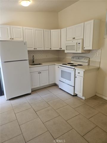 3946 Knobhill Drive, Sherman Oaks, CA 91423
