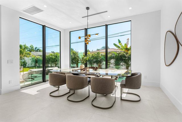 435 NE 15th Terrace, Boca Raton, FL 33432