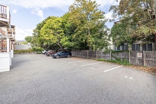 110 Park St 5, Boston, MA 02132