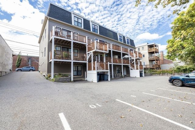 110 Park St 5, Boston, MA 02132