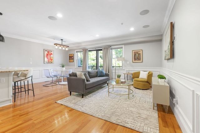 110 Park St 5, Boston, MA 02132