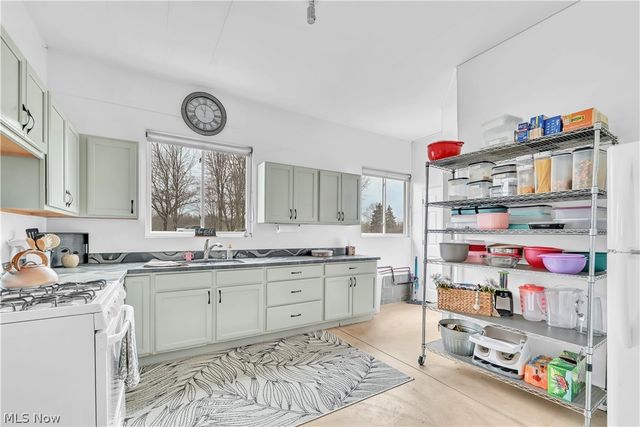 4900 Doty East Road, Southington, OH 44470