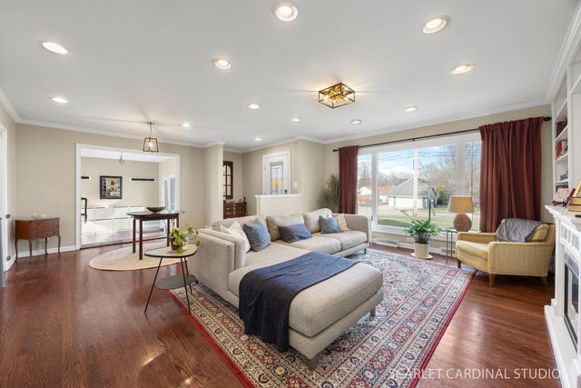 774 N Kenilworth Avenue, Glen Ellyn, IL 60137