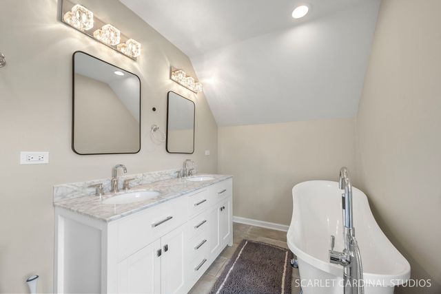 774 N Kenilworth Avenue, Glen Ellyn, IL 60137