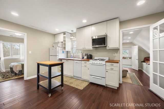 774 N Kenilworth Avenue, Glen Ellyn, IL 60137