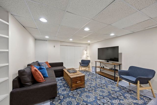 774 N Kenilworth Avenue, Glen Ellyn, IL 60137