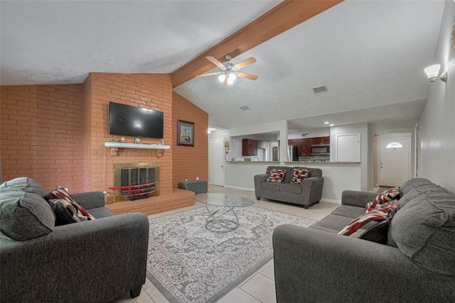 10534 Towne Square Road, Sugar Land, TX 77498