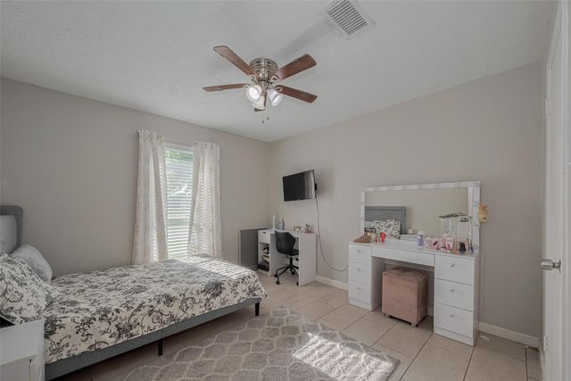 10534 Towne Square Road, Sugar Land, TX 77498