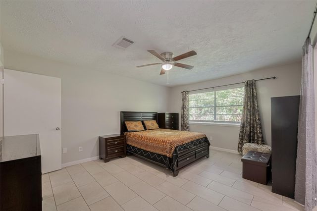 10534 Towne Square Road, Sugar Land, TX 77498