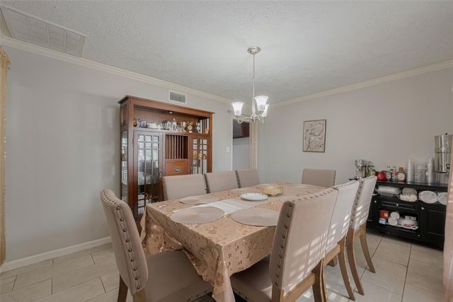 10534 Towne Square Road, Sugar Land, TX 77498