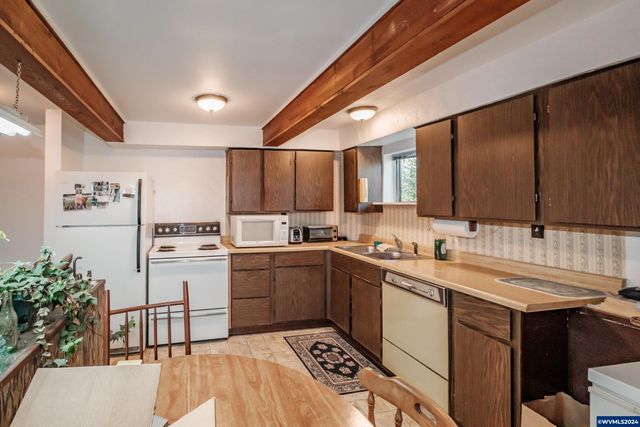 32072 Birdfoot Dr, Tangent, OR 97389