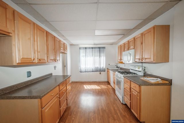 32072 Birdfoot Dr, Tangent, OR 97389