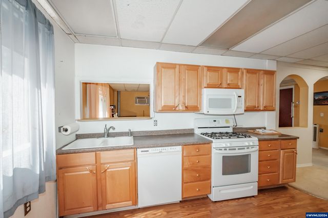 32072 Birdfoot Dr, Tangent, OR 97389