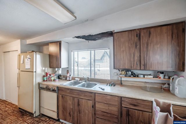 32072 Birdfoot Dr, Tangent, OR 97389