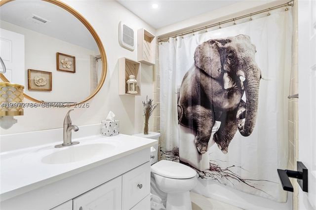 1281 W Fairway Rd 1281, Pembroke Pines, FL 33026
