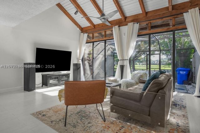 1281 W Fairway Rd 1281, Pembroke Pines, FL 33026