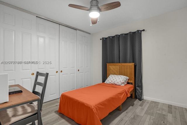 1281 W Fairway Rd 1281, Pembroke Pines, FL 33026
