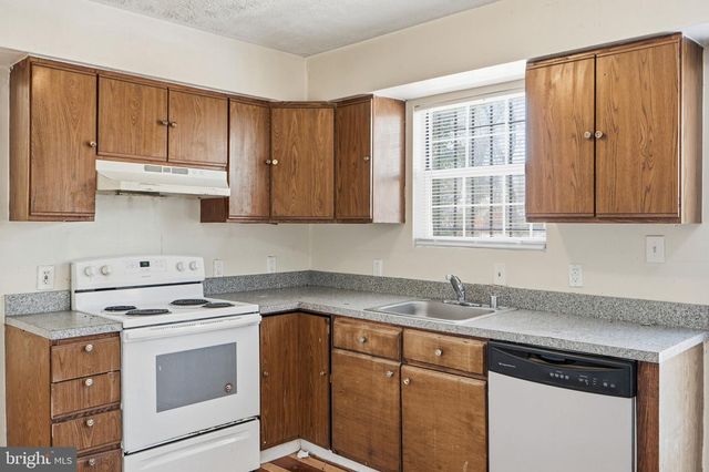 5808 BURGUNDY ST, Capitol Heights, MD 20743