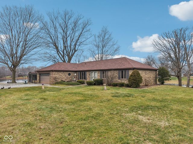 6924 E Meadows Drive, Camby, IN 46113