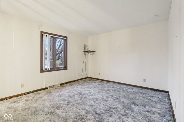 6924 E Meadows Drive, Camby, IN 46113