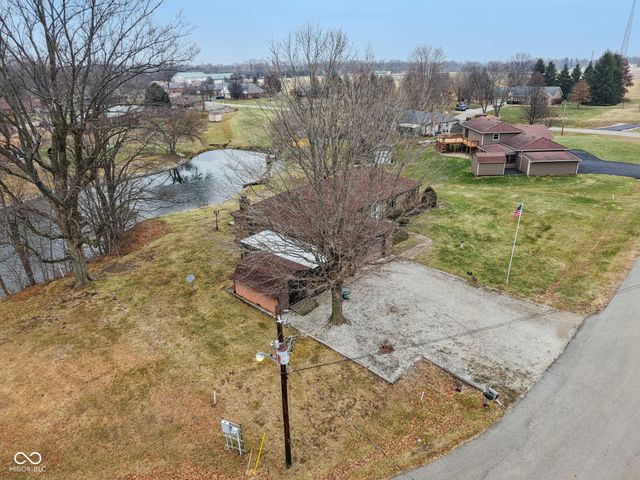 6924 E Meadows Drive, Camby, IN 46113