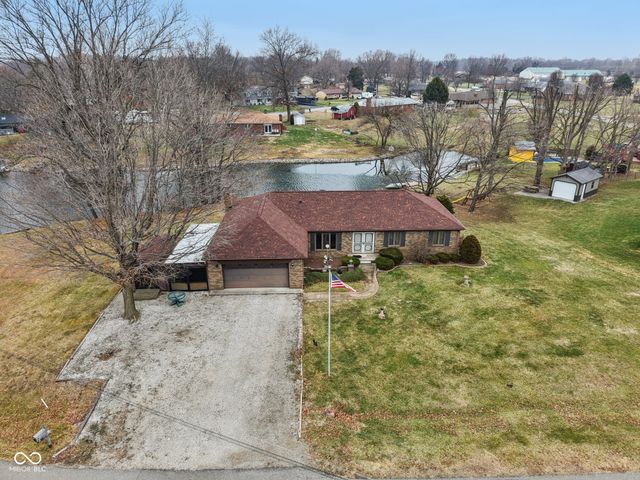 6924 E Meadows Drive, Camby, IN 46113