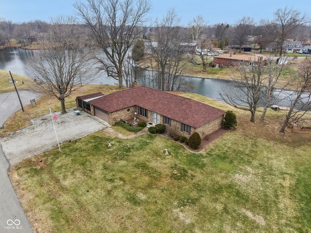 6924 E Meadows Drive, Camby, IN 46113