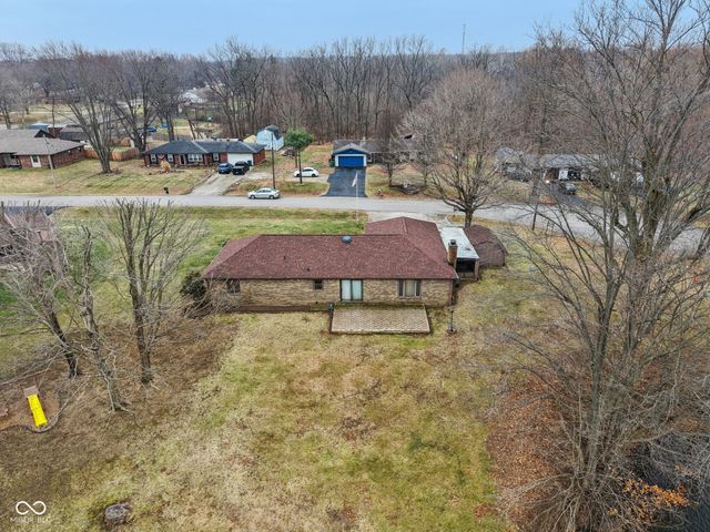 6924 E Meadows Drive, Camby, IN 46113