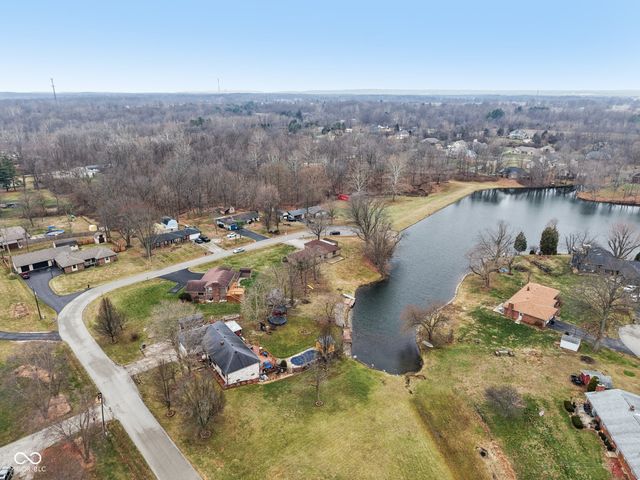 6924 E Meadows Drive, Camby, IN 46113