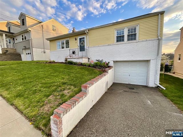 23 Veterans Place, North Arlington, NJ 07031