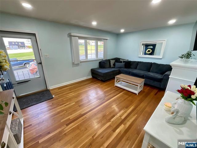 23 Veterans Place, North Arlington, NJ 07031