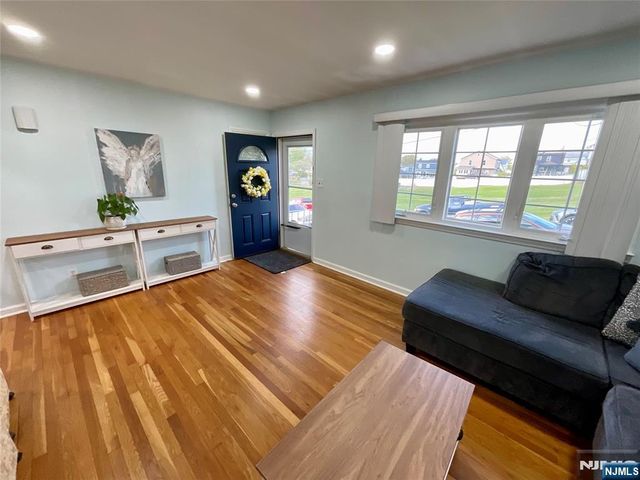 23 Veterans Place, North Arlington, NJ 07031