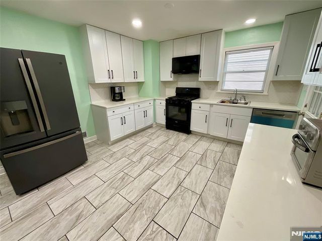 23 Veterans Place, North Arlington, NJ 07031
