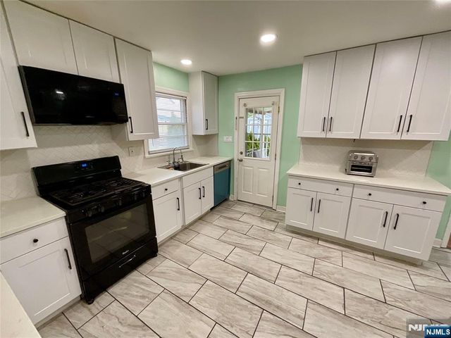 23 Veterans Place, North Arlington, NJ 07031