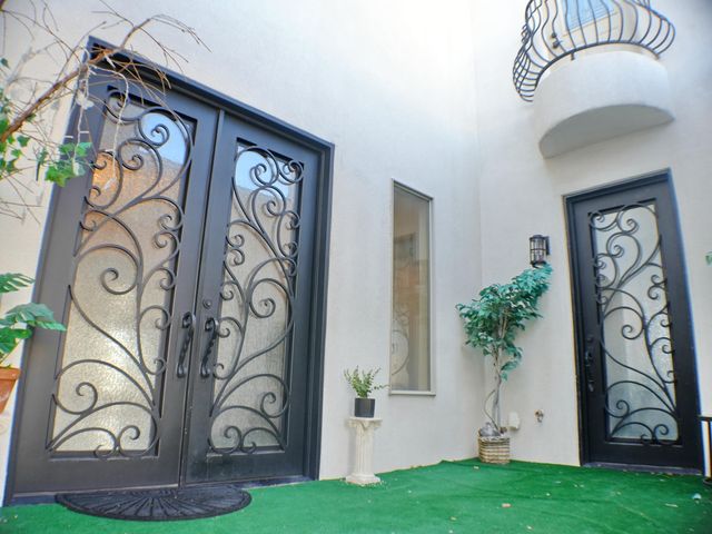 6427 POJOAQUE Drive NW, Albuquerque, NM 87120