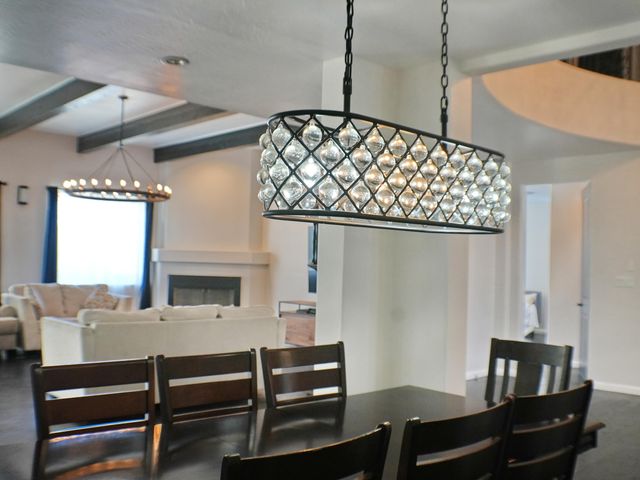 6427 POJOAQUE Drive NW, Albuquerque, NM 87120