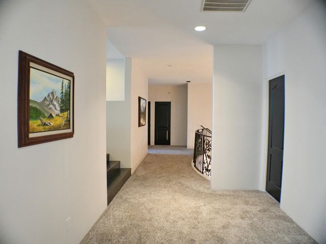 6427 POJOAQUE Drive NW, Albuquerque, NM 87120