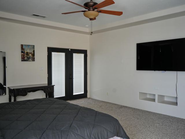 6427 POJOAQUE Drive NW, Albuquerque, NM 87120