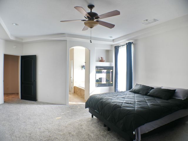6427 POJOAQUE Drive NW, Albuquerque, NM 87120
