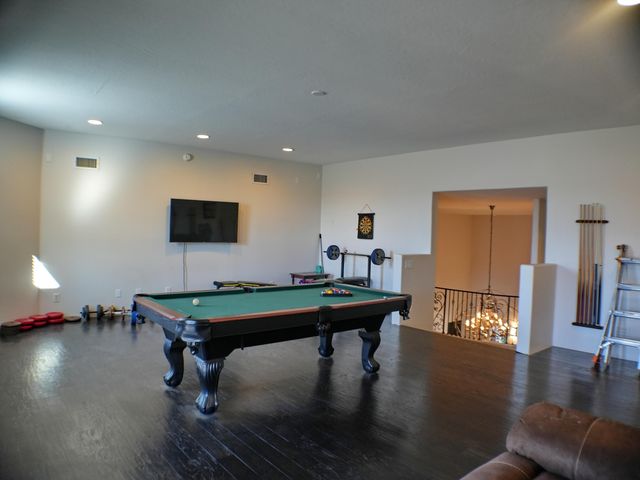 6427 POJOAQUE Drive NW, Albuquerque, NM 87120