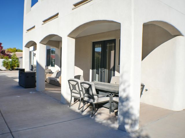 6427 POJOAQUE Drive NW, Albuquerque, NM 87120