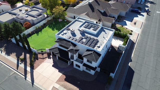 6427 POJOAQUE Drive NW, Albuquerque, NM 87120