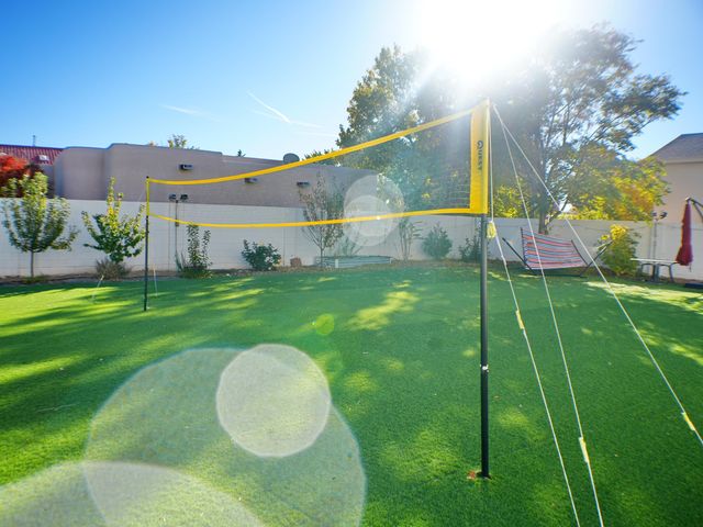 6427 POJOAQUE Drive NW, Albuquerque, NM 87120