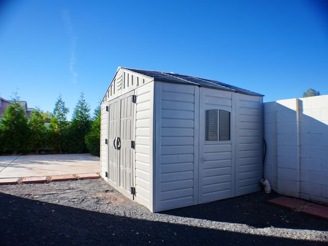 6427 POJOAQUE Drive NW, Albuquerque, NM 87120