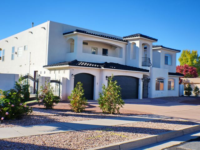 6427 POJOAQUE Drive NW, Albuquerque, NM 87120