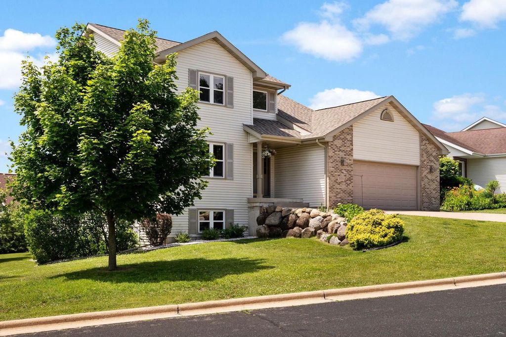 3101 Weybridge Drive, Sun Prairie, WI 53590