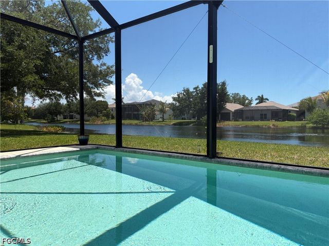9689 Pineapple Preserve CT, Fort Myers, FL 33908
