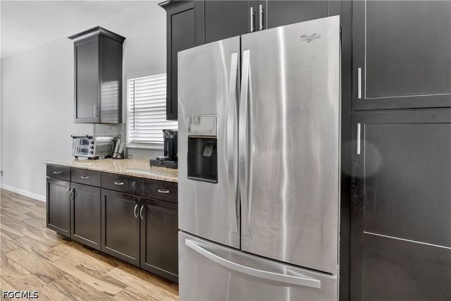 9689 Pineapple Preserve CT, Fort Myers, FL 33908